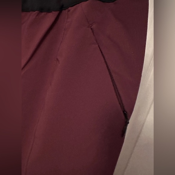 Shape Athletic Cargo Pant - Picture 6 of 8